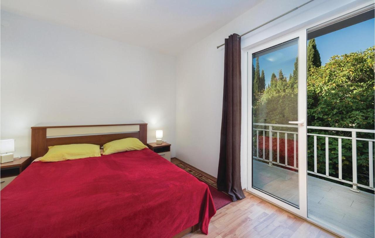 Cozy Apartment In Blace With Wifi Exterior photo